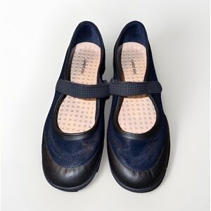 Land's End Women's Size 8 D Radiant Navy Cross Strap Water Sandals